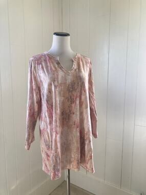 Belle Pink Splashy Print Stretch Pullover, Size L